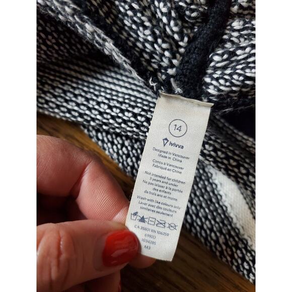 Lululemon 14 Ivivva Black Feelin' Toasty Wrap Knit‎ Cardigan Sweater - Picture 11 of 13